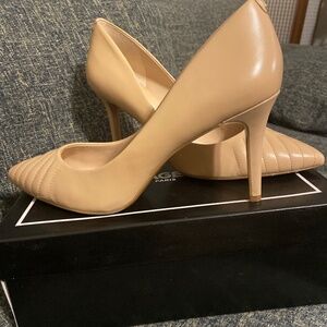 Karl Lagerfield "Roulle", Size 10, Nude Pumps.